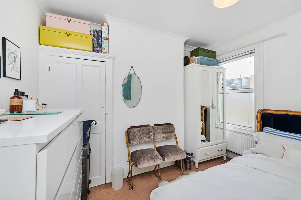 James Anderson - FFF 17 Gladwyn Road SW15 6.jpg