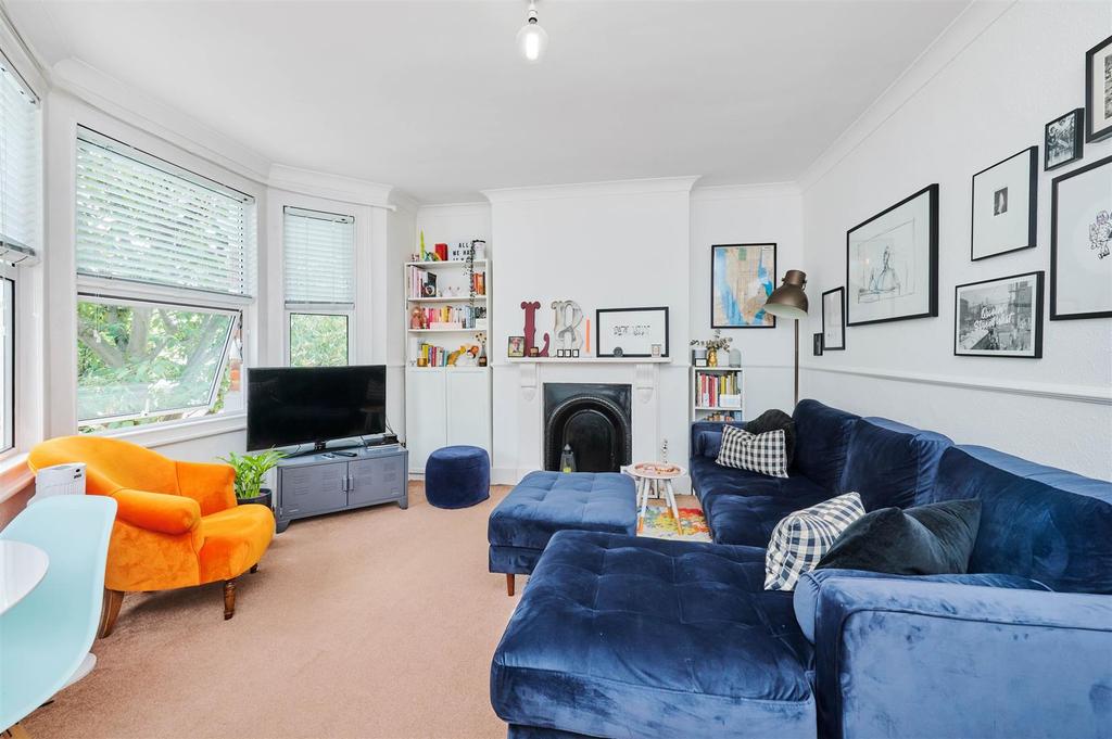 James Anderson - FFF 17 Gladwyn Road SW15 8.jpg