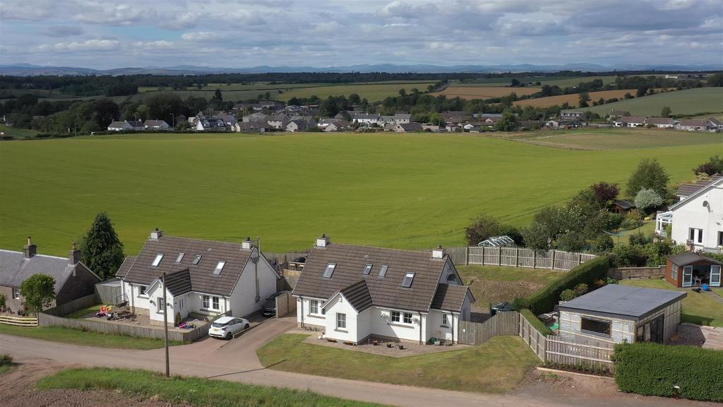 Balbeggie, Perth 3 bed house £282,950
