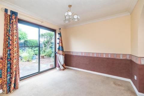 5 Bressingham Drive, West Bridgford, Nottingham, NG2 7PD
