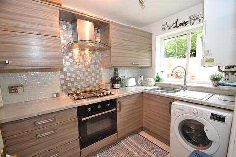 24 The Gateways, Wyke, Bradford, BD12 8DG