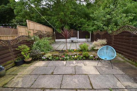 24 The Gateways, Wyke, Bradford, BD12 8DG