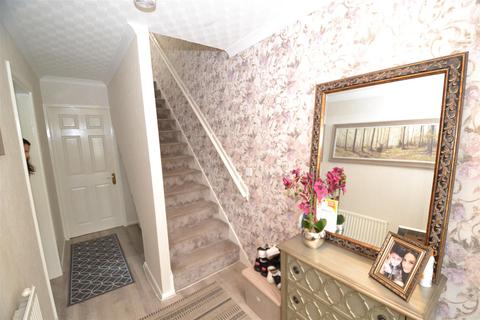 24 The Gateways, Wyke, Bradford, BD12 8DG