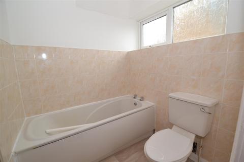5 Mickledore Ridge, Bradford, BD7 4AZ