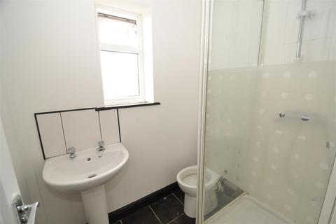 5 Mickledore Ridge, Bradford, BD7 4AZ