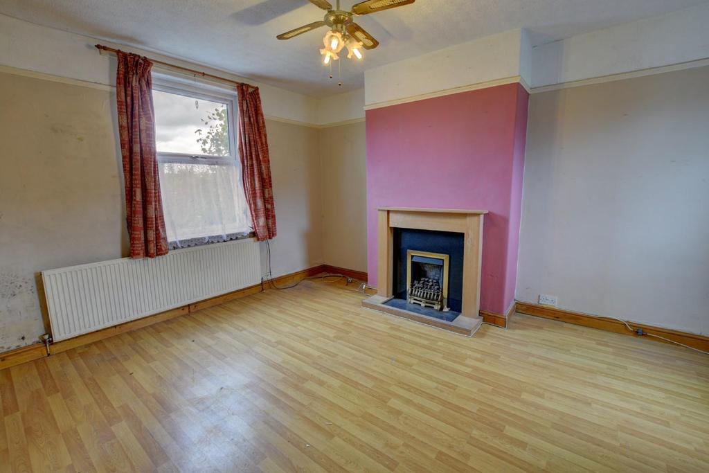 Marsden Hall Road, Nelson 3 bed house £67,500