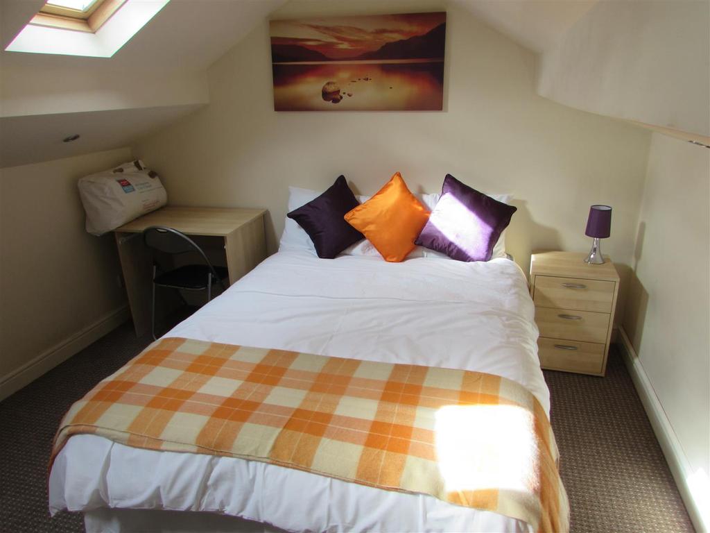 Stanley Road, Coventry 5 bed house share £430 pcm (£99 pw)