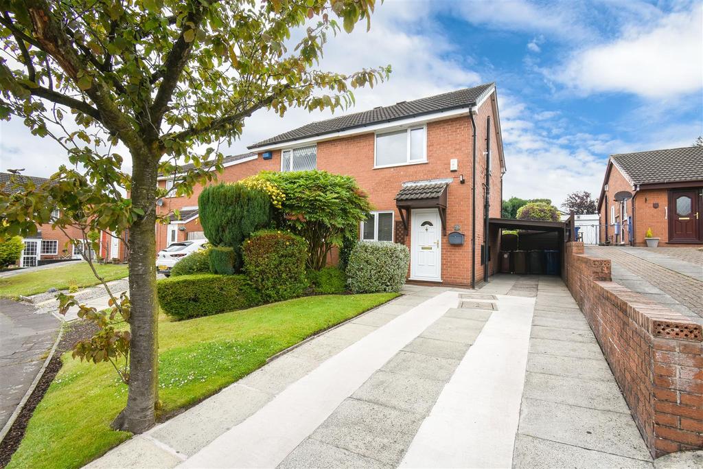 Stone Hill Drive, Blackburn 2 bed semidetached house for sale £140,000