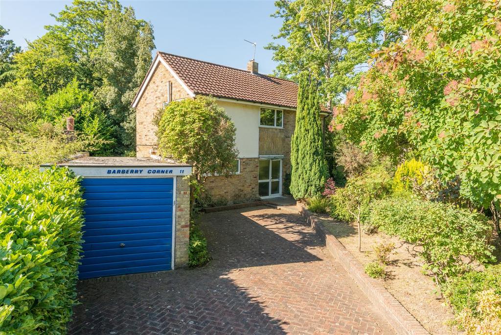 Eastwick Road, Hersham, WaltonOnThames 3 bed detached house £1,100,000