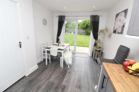 10 Garside Close, Hengoed, Oswestry, SY10 7FA