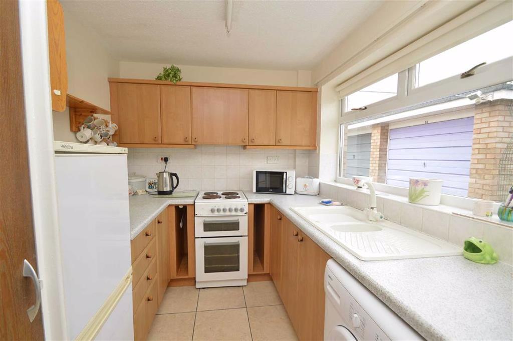 Primrose Drive, Shrewsbury, Shropshire 2 bed semidetached house £215,000