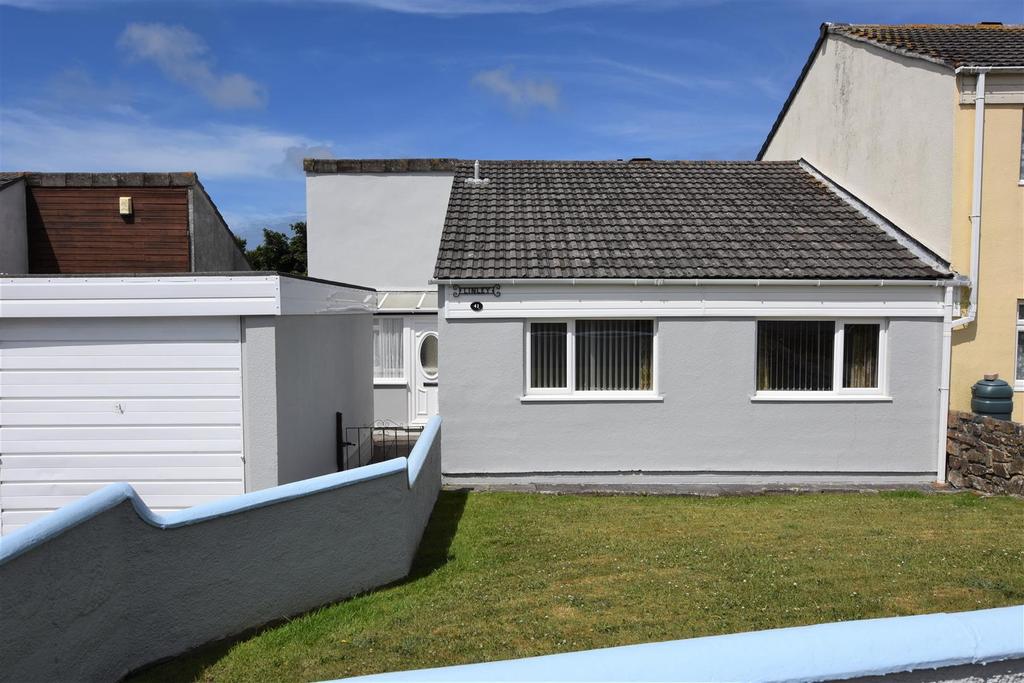 Roseland Gardens, Redruth 3 bed bungalow £265,000