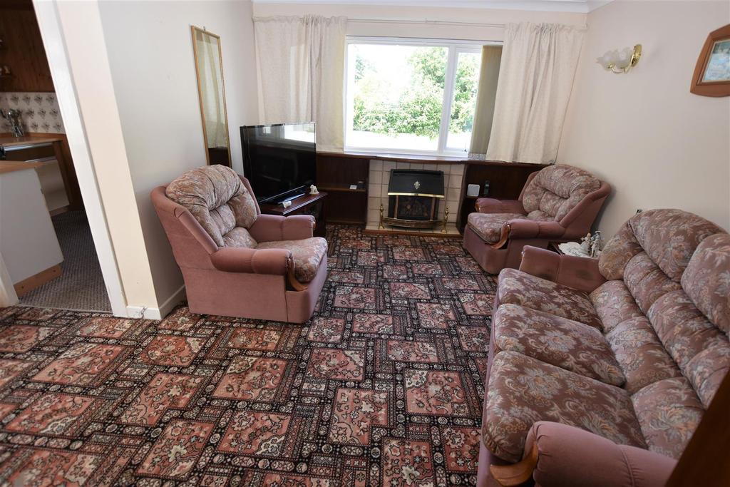 Roseland Gardens, Redruth 3 bed bungalow £265,000