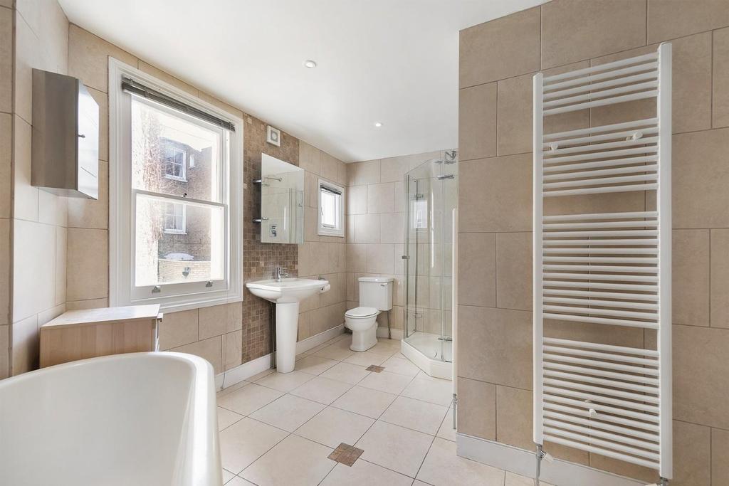 Bathroom (1).jpg