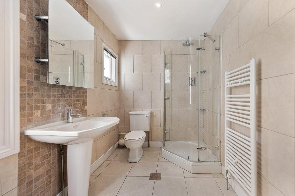 Bathroom (4).jpg