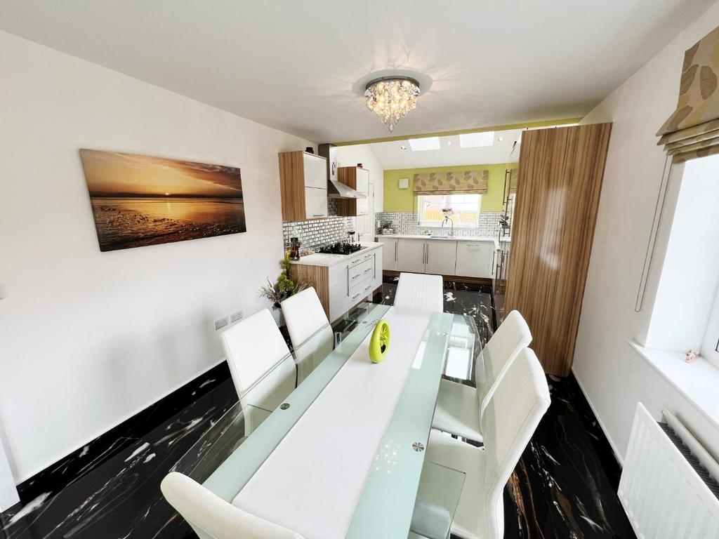 Kitchen/Dining
