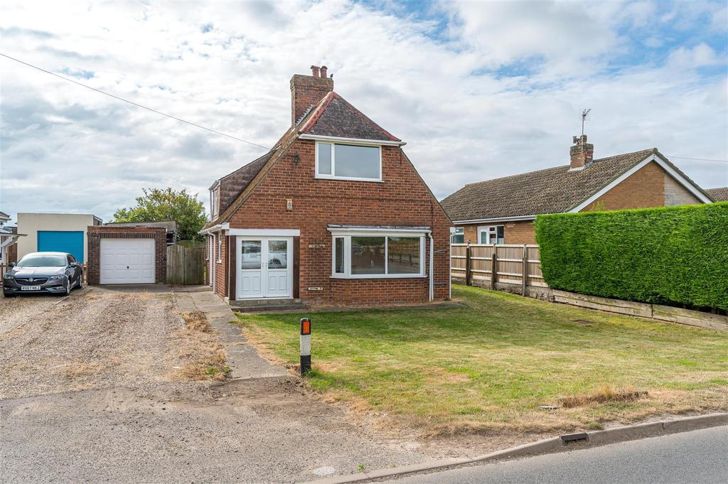 Benington Road, Butterwick, Boston 2 bed detached house £190,000