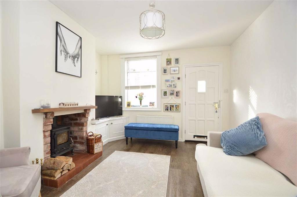 Trinity Street, Shrewsbury, Shropshire 2 bed terraced house £185,000