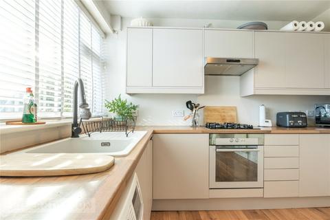 7 Andrew Close, Halifax, HX3 9RT