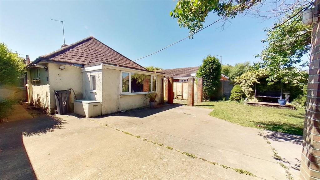 Widewater Close, Lancing, West... 3 bed bungalow £400,000