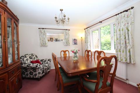 4 bedroom detached house for sale - The Spinney, Chatham, Kent, me5