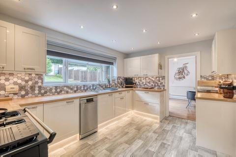 159 Foxlydiate Crescent, Redditch, B97 6NP