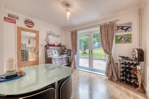 159 Foxlydiate Crescent, Redditch, B97 6NP