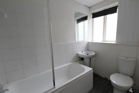 3 bedroom terraced house to rent, Duke Street, Northants, Kettering, NN16