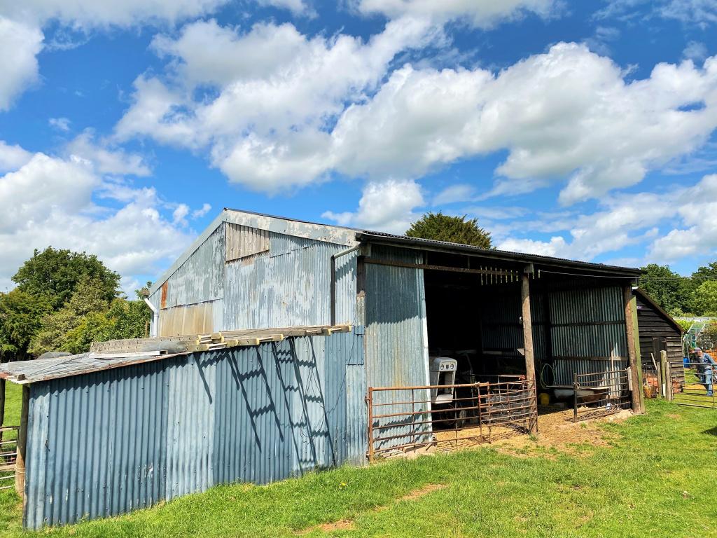 Lucotte, Much Cowarne, Bromyard, Herefordshire, HR7 4JJ 3 bed detached