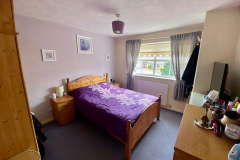 6 Emley Close, Northampton, NN3 9SH