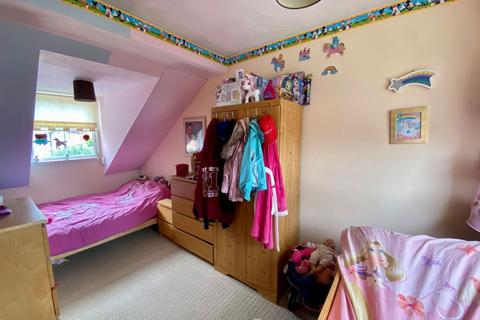 6 Emley Close, Northampton, NN3 9SH