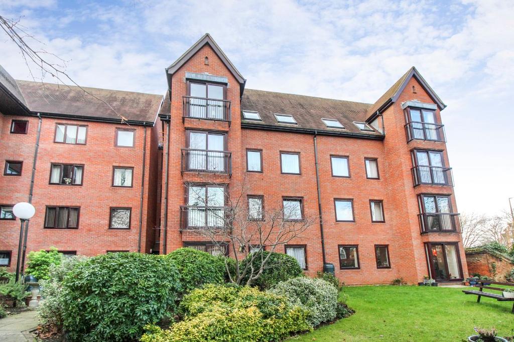 Aspley Court, Warwick Avenue, Bedford 2 bed retirement property for sale £110,000