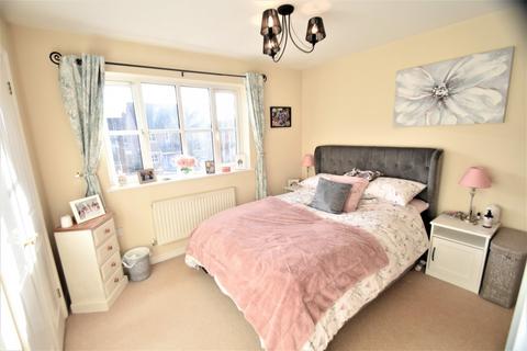 12a Cameron Road, Chesham, HP5 3BS