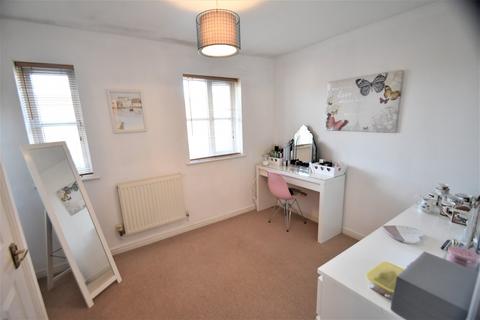 12a Cameron Road, Chesham, HP5 3BS