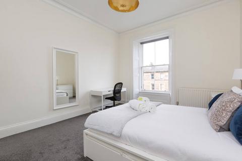 4 bedroom flat to rent, Lothian Road, Edinburgh, EH3