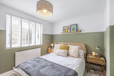 2 bedroom apartment to rent, Dynham Road, West Hampstead, London, NW6