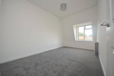 1 bedroom apartment to rent - Ripon House, 37 Station Lane, Hornchurch, RM12
