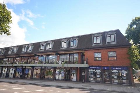 1 bedroom apartment to rent, Station Lane, Hornchurch, Essex, RM12