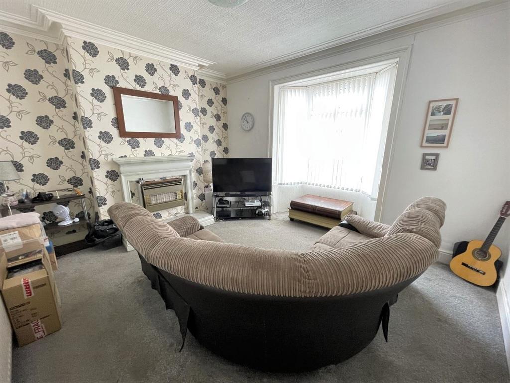 Louisa Street, Darlington... 3 bed terraced house £55,000