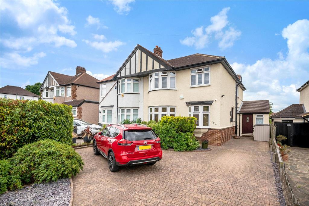 Southborough Lane, Bromley, Kent, BR2 4 bed semi-detached house - £775,000