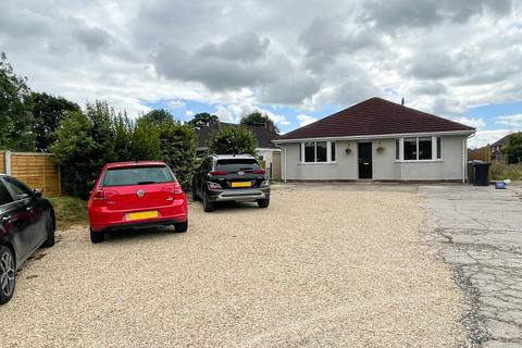 4 bedroom detached bungalow for sale - Ross Road, Hereford