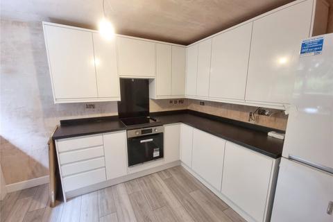 1 bedroom in a flat share to rent, Templewood House, Colesmead Road, REDHILL, Surrey, RH1