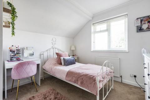 96 Nursery Road, Sunbury-on-thames, TW16 6LY
