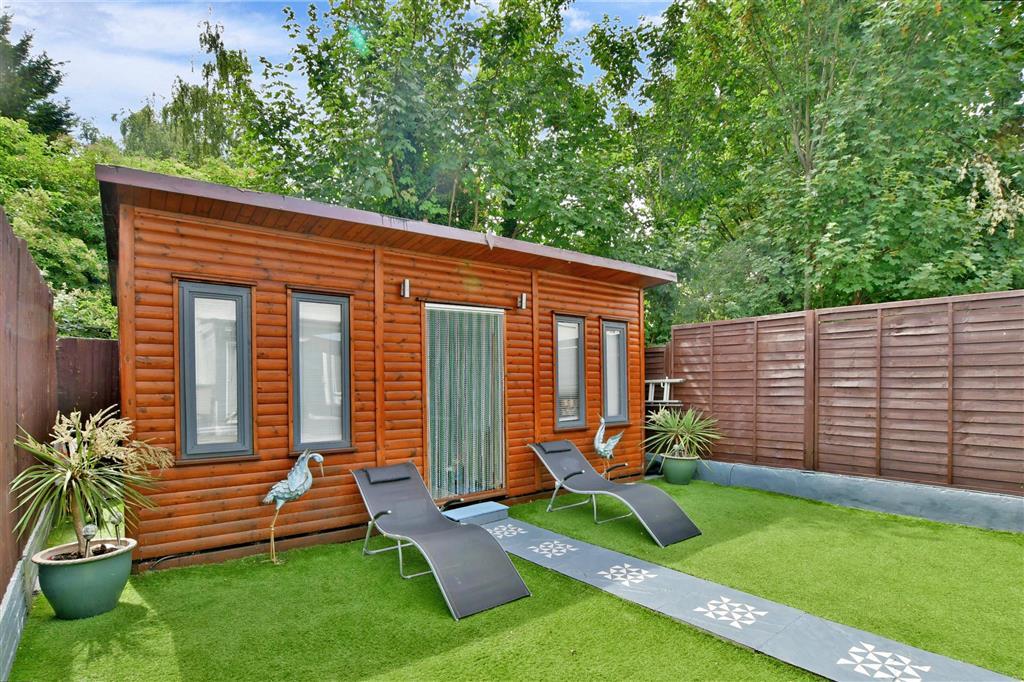 Workshop/Outbuildings