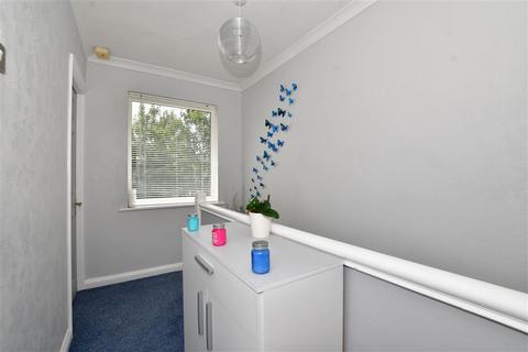 23 Bates Crescent, Croydon, CR0 4ES