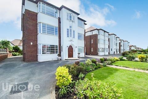 2 bedroom apartment for sale, Windsor Court, 192 Clifton Drive South, Lytham St. Annes, Lancashire, FY8