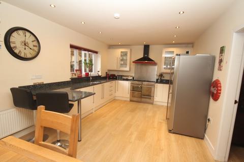 4 bedroom detached house to rent, Shady Lane, Bromley Cross, Bolton, Lancs, BL7