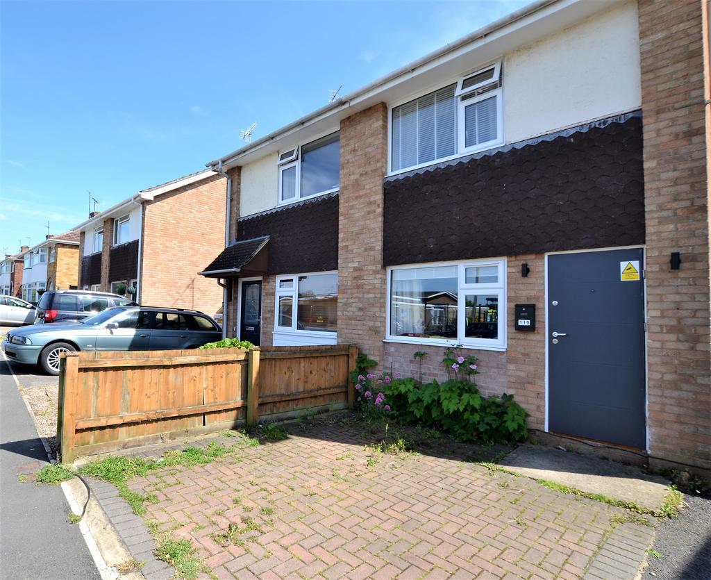 Salisbury Avenue, Warden Hill, Cheltenham, GL51 3BZ 3 bed semidetached