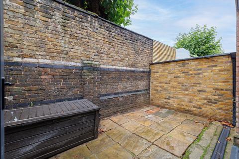 2 bedroom flat for sale, Bronsart Road, Fulham, London