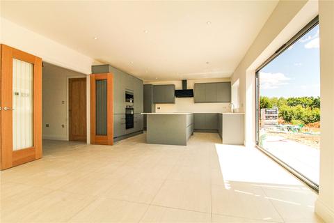 3 bedroom detached house for sale - Thames View, Langdon Hills, Essex, SS16